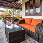 Shakti & Tara Villas